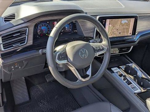 New 2026 Volkswagen Atlas SEL image 9