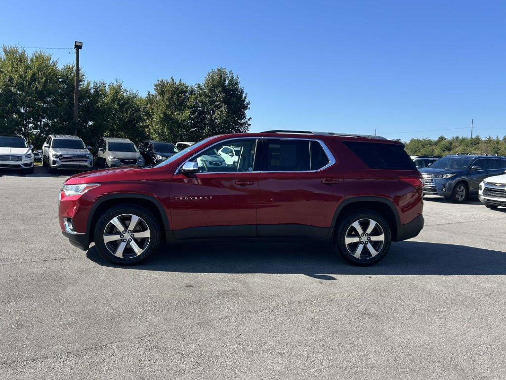 Used 2018 Chevrolet Traverse LT FWD image 4