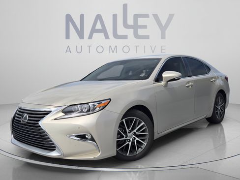 Used 2017 Lexus ES 350 w/ Luxury Package FWD image 1