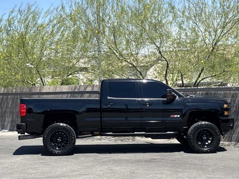 Used 2019 Chevrolet Silverado 2500 LTZ w/ Duramax Plus Package AWD/4WD image 9