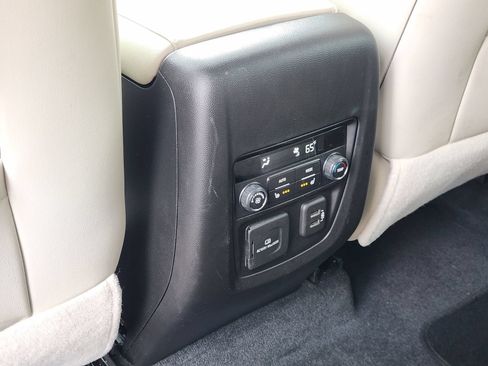 Used 2023 Buick Enclave Avenir w/ Avenir Technology Package FWD image 34