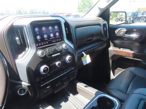 Used 2022 GMC Sierra 1500 SLT w/ SLT Premium Plus Package AWD/4WD image 36