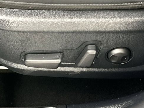 Certified 2022 Kia Seltos EX image 12