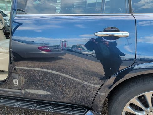 Used 2015 INFINITI QX80 Luxe w/ 22" Wheel Package image 7