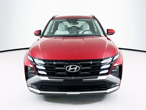 Used 2025 Hyundai Tucson SEL FWD image 2