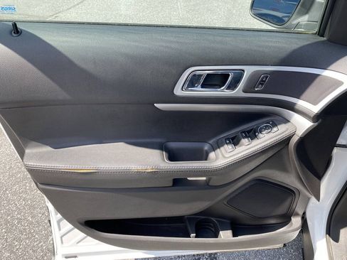 Used 2013 Ford Explorer XLT AWD/4WD image 11