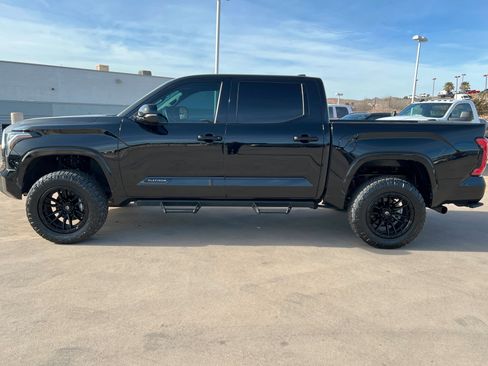 Used 2022 Toyota Tundra Platinum image 2