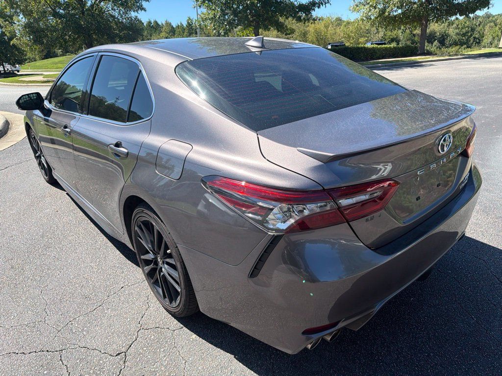 Used 2022 Toyota Camry XSE FWD image 7