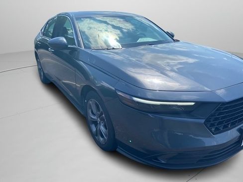 Used 2024 Honda Accord EX image 3