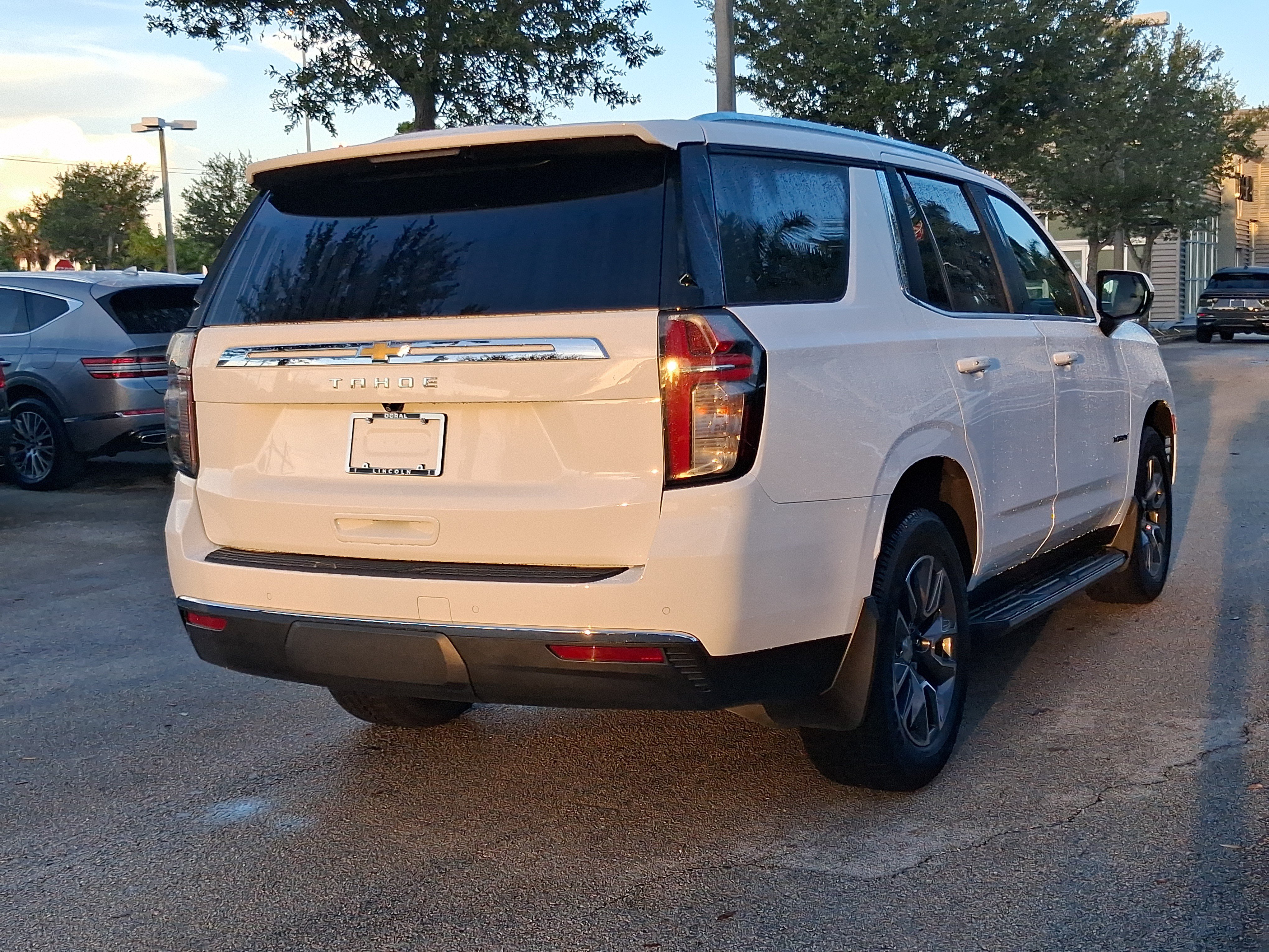 Used 2021 Chevrolet Tahoe LS RWD image 4