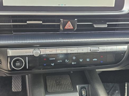 Used 2023 Hyundai Ioniq 6 SEL image 31