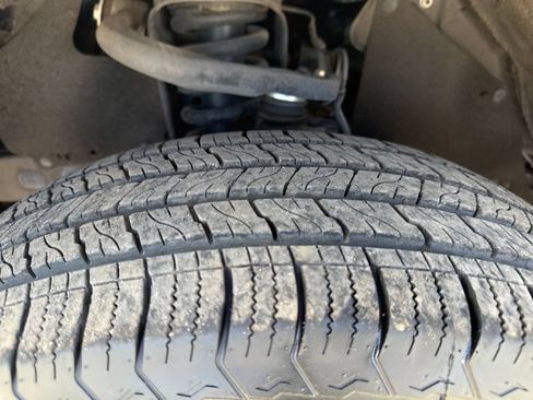 Used 2019 Toyota Tacoma SR RWD image 28