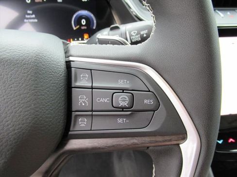 New 2026 Jeep Grand Cherokee Limited w/ Luxury Tech Group II image 20