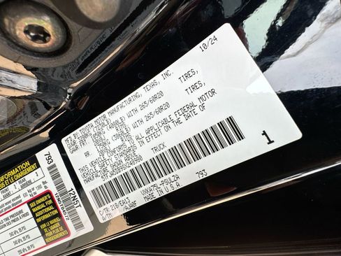 Used 2025 Toyota Tundra Limited image 32