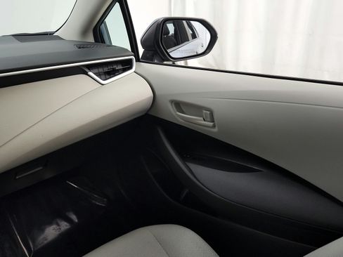 Used 2022 Toyota Corolla LE FWD image 33