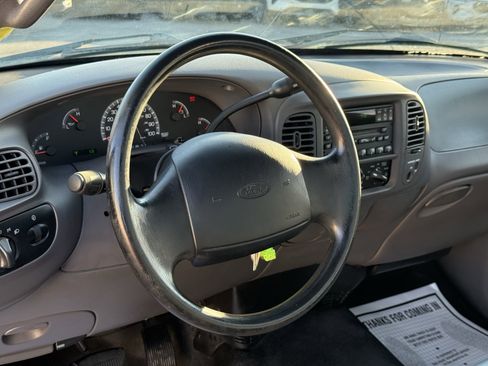 Used 2002 Ford F150 XL image 17