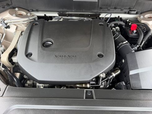 Certified 2023 Volvo XC90 B6 Plus AWD/4WD image 29