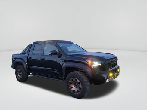 Certified 2025 Toyota Tacoma Trailhunter image 15