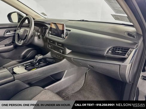 Certified 2025 Nissan Rogue SV FWD image 26