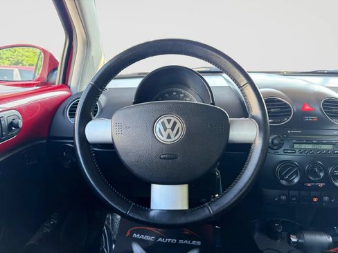 Used 2009 Volkswagen Beetle Coupe FWD image 26