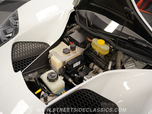 Used 2017 Ford GT RWD image 35