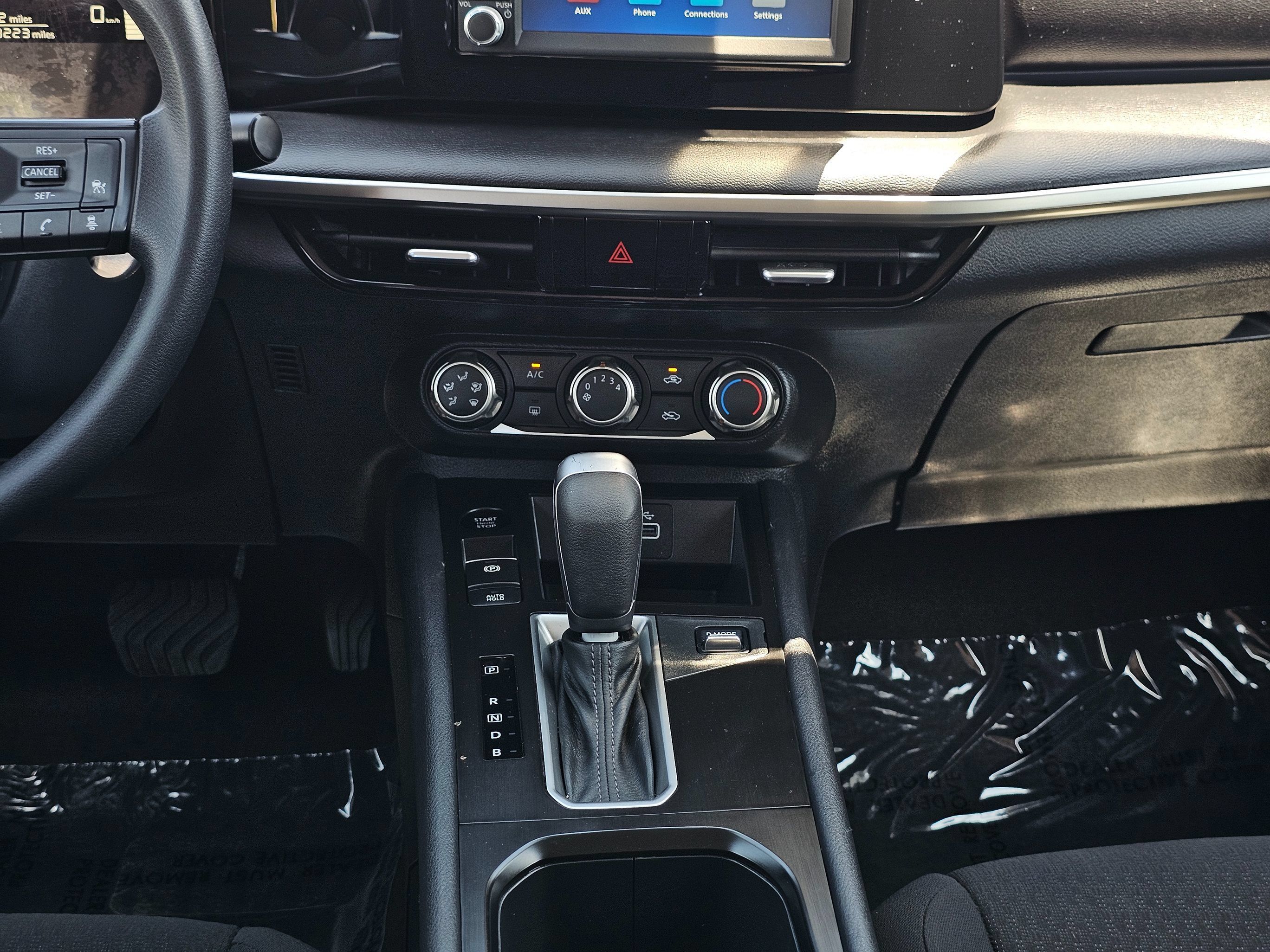 Used 2025 Nissan Kicks S w/ Charging Package FWD image 24