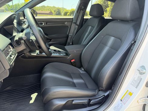 Used 2025 Honda Civic Sport image 15