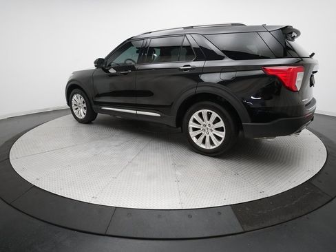 Used 2022 Ford Explorer Limited image 12