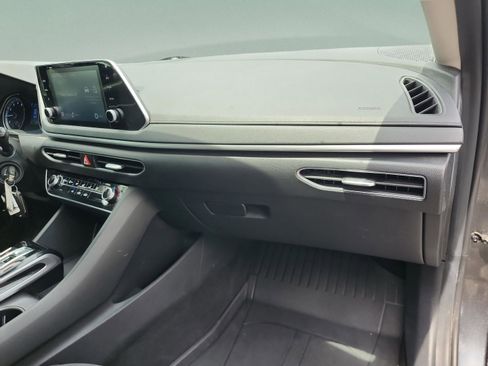 Used 2023 Hyundai Sonata SE w/ Preferred Accessory Package FWD image 20