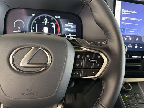 Certified 2026 Lexus GX 550 AWD/4WD image 16
