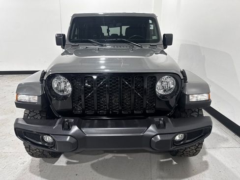 Used 2021 Jeep Gladiator Willys image 10