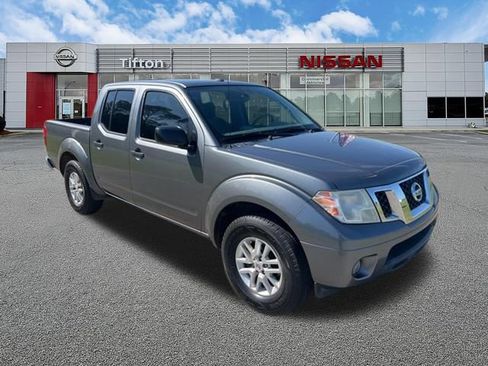 Used 2016 Nissan Frontier SV w/ SV Value Truck Package RWD image 3