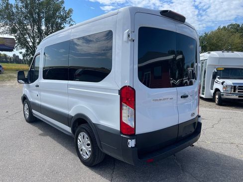 Used 2019 Ford Transit 150 XLT image 3