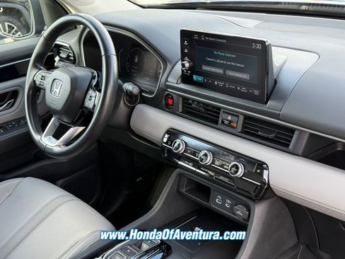 Certified 2023 Honda Pilot EX-L image 9