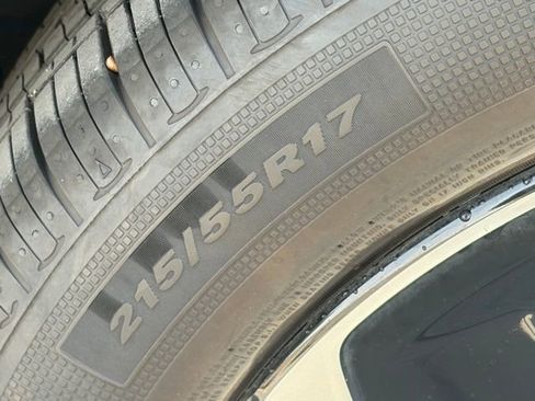 Used 2025 Kia Niro Wind FWD image 9