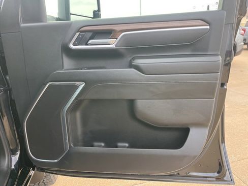 Used 2025 Chevrolet Silverado 2500 LT w/ Z71 Chrome Sport Edition image 56