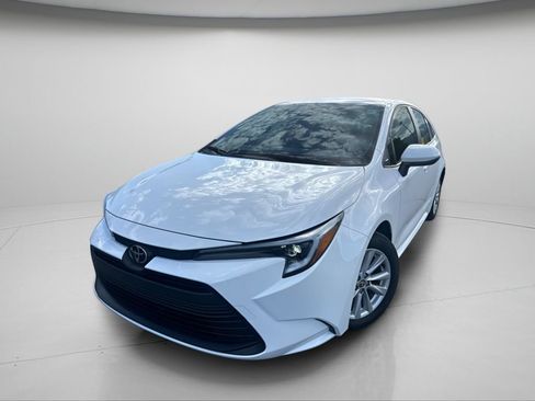 Used 2026 Toyota Corolla LE w/ LE Premium Package FWD image 14