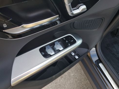 Certified 2025 Mercedes-Benz GLC 350e 4MATIC image 21