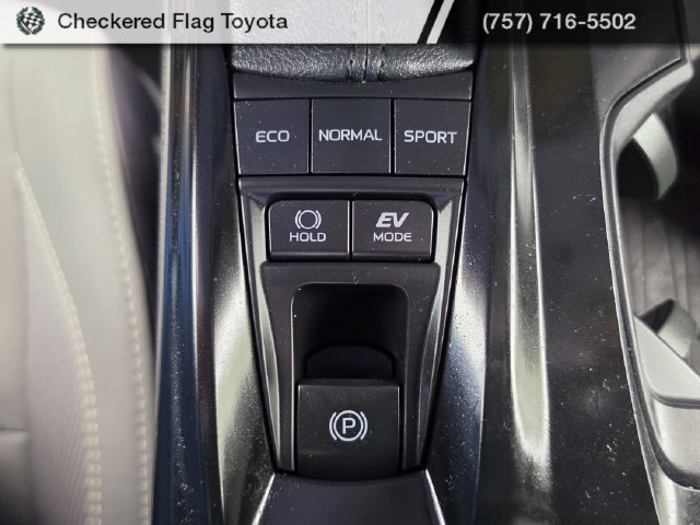 Used 2026 Toyota Camry SE w/ Convenience Package FWD image 18