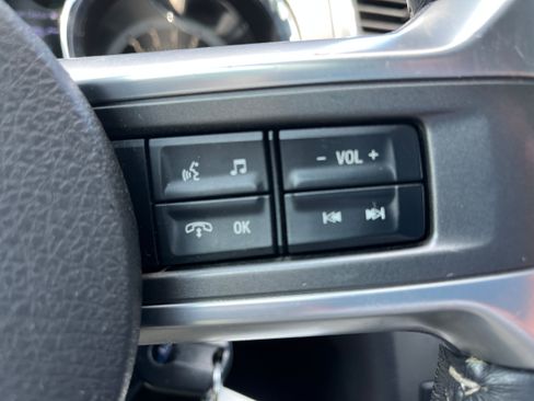 Used 2013 Ford Mustang GT Premium RWD image 18