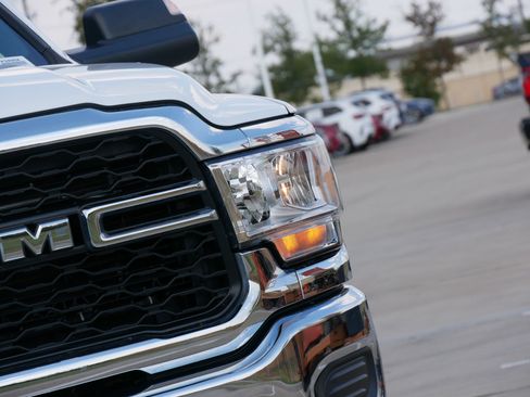 Used 2021 RAM 2500 Tradesman w/ Chrome Appearance Group AWD/4WD image 10