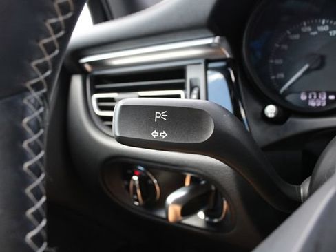 Used 2023 Porsche Macan Turbo AWD/4WD image 10