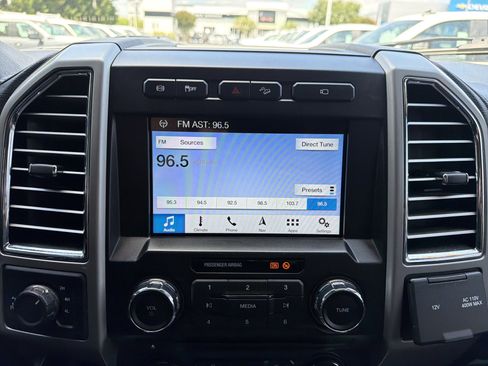 Used 2017 Ford F250 Lariat w/ Lariat Value Package AWD/4WD image 23