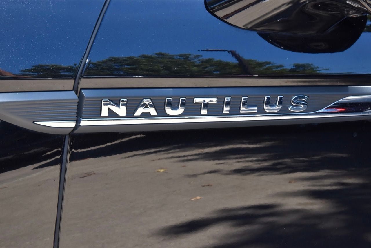 Used 2023 Lincoln Nautilus Reserve w/ Equipment Group 201A AWD/4WD image 40