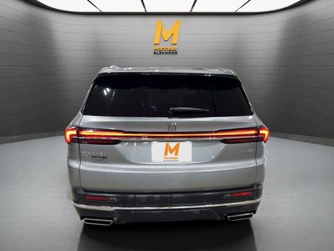 Used 2025 Buick Enclave Preferred image 7