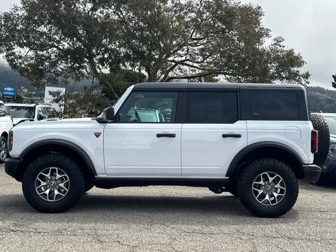 Certified 2025 Ford Bronco Badlands AWD/4WD image 9