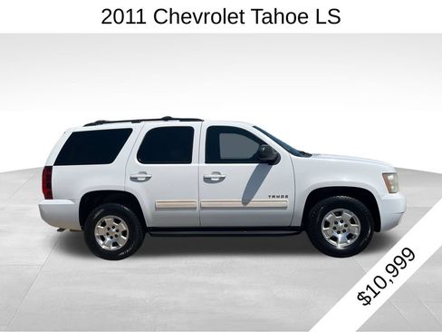 Used 2011 Chevrolet Tahoe LS w/ Convenience Package RWD image 2