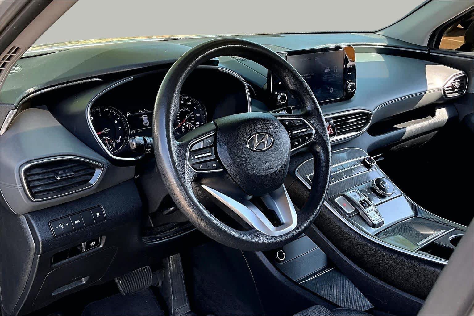 Used 2021 Hyundai Santa Fe SE FWD image 17