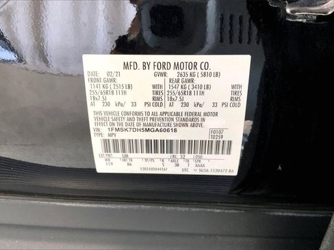 Used 2021 Ford Explorer XLT image 8