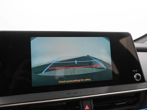 Used 2026 Toyota Prius XLE AWD/4WD image 26